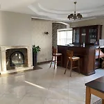 Dworek Bed & Breakfast 3*