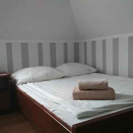 Dworek Nocleg ze śniadaniem 3*
