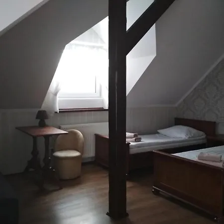 Dworek Bed and breakfast 3*