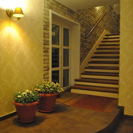 Bed and breakfast Dworek 3*