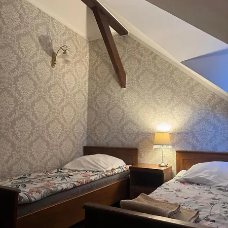Dworek Bed & Breakfast Czestochowa