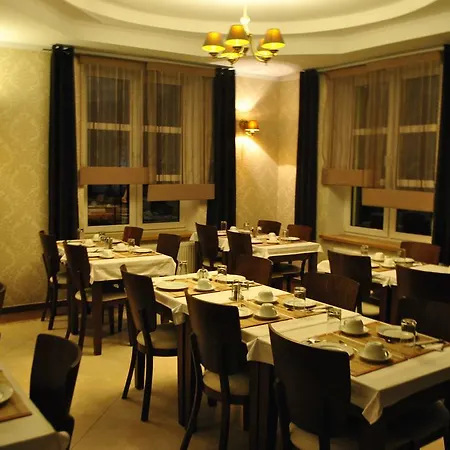 Dworek 3* Częstochowa