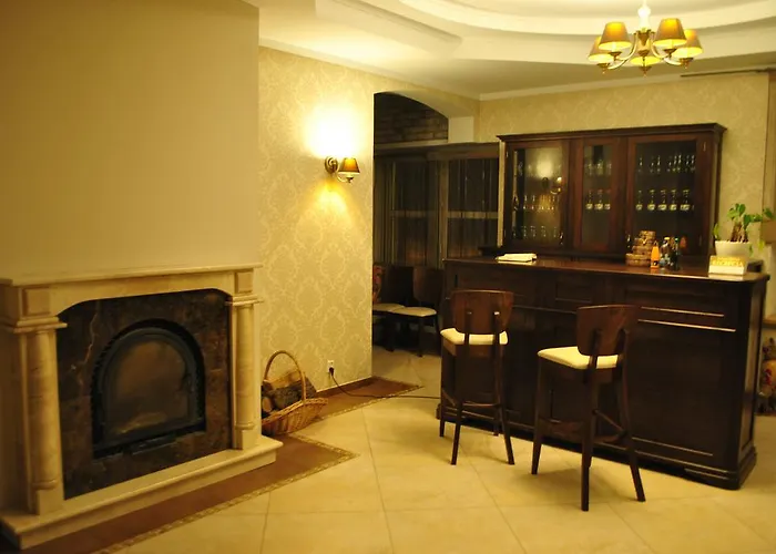 Bed & Breakfast Dworek 3*